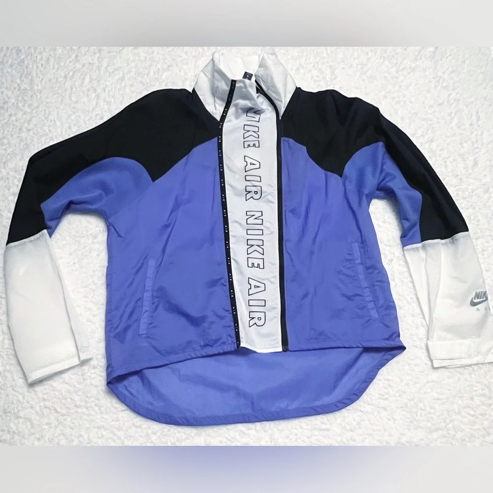Nike Air NWT Medium Lightweight Water-Repellent Logo Running Jacket - Picture 5 of 9